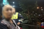 В Красноярске экипаж ДПС спас пенсионерку от мошенников